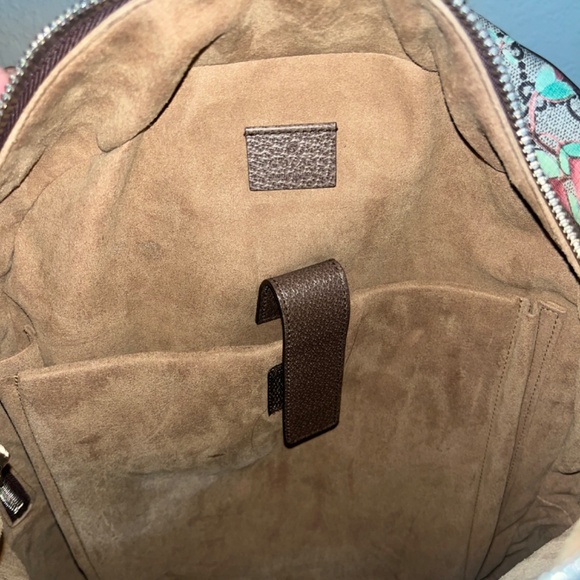 Authentic GUCCI GG Supreme Monogram Tian Backpack - Picture 4 of 4